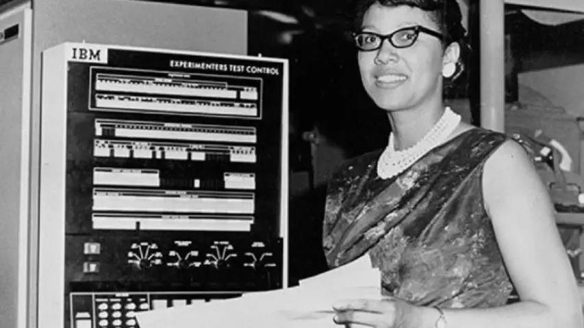 L’intégration des femmes dans les métiers du numérique : un travail d'acculturation et d'orientation nécessaire auprès des jeunes