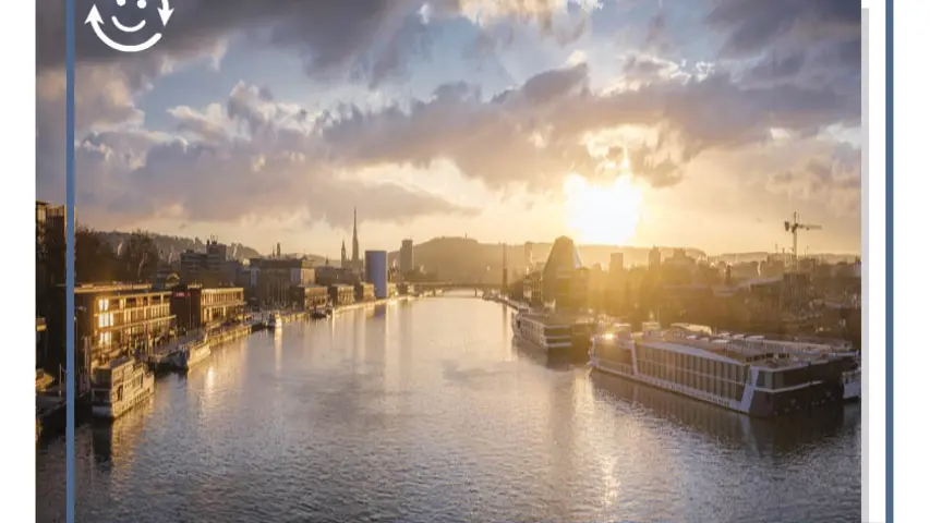 Vue de la Seine au coucher de soleil